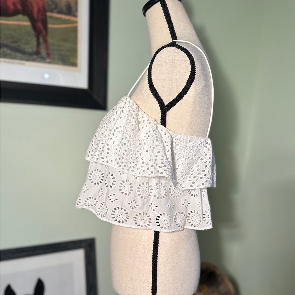 alice + olivia
Marylynn broderie-anglaise top Sz-8